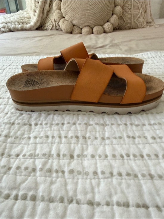 Reef Shoes - REEF Women's Tan Leather Slide Sandals - Comfortable Platform